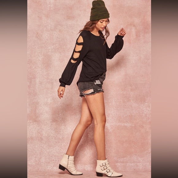 PROMESA LADDER CUTOUT TOP ❤️NEW COLLECTION IN STORES❤️ - Picture 2 of 3